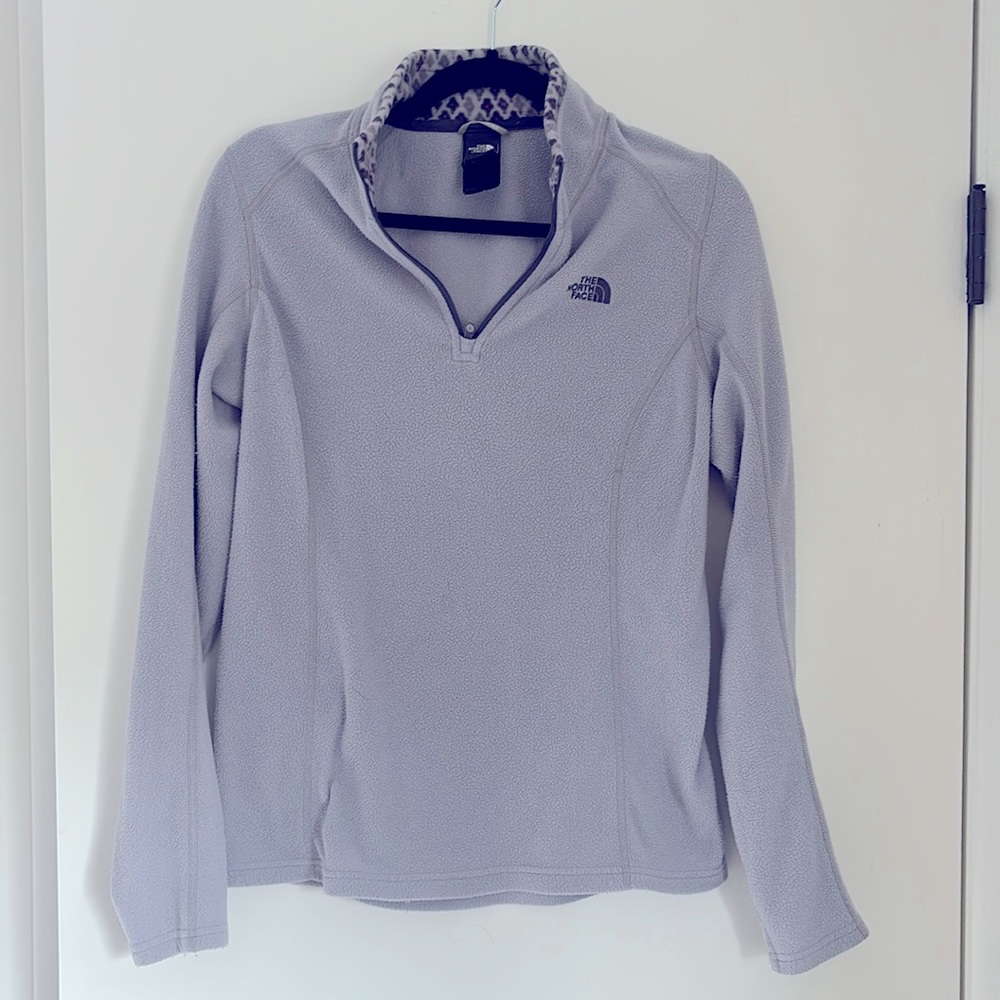 **THE NORTH FACE** Women’s fleece mid layer long sleeved quarter zip, medium